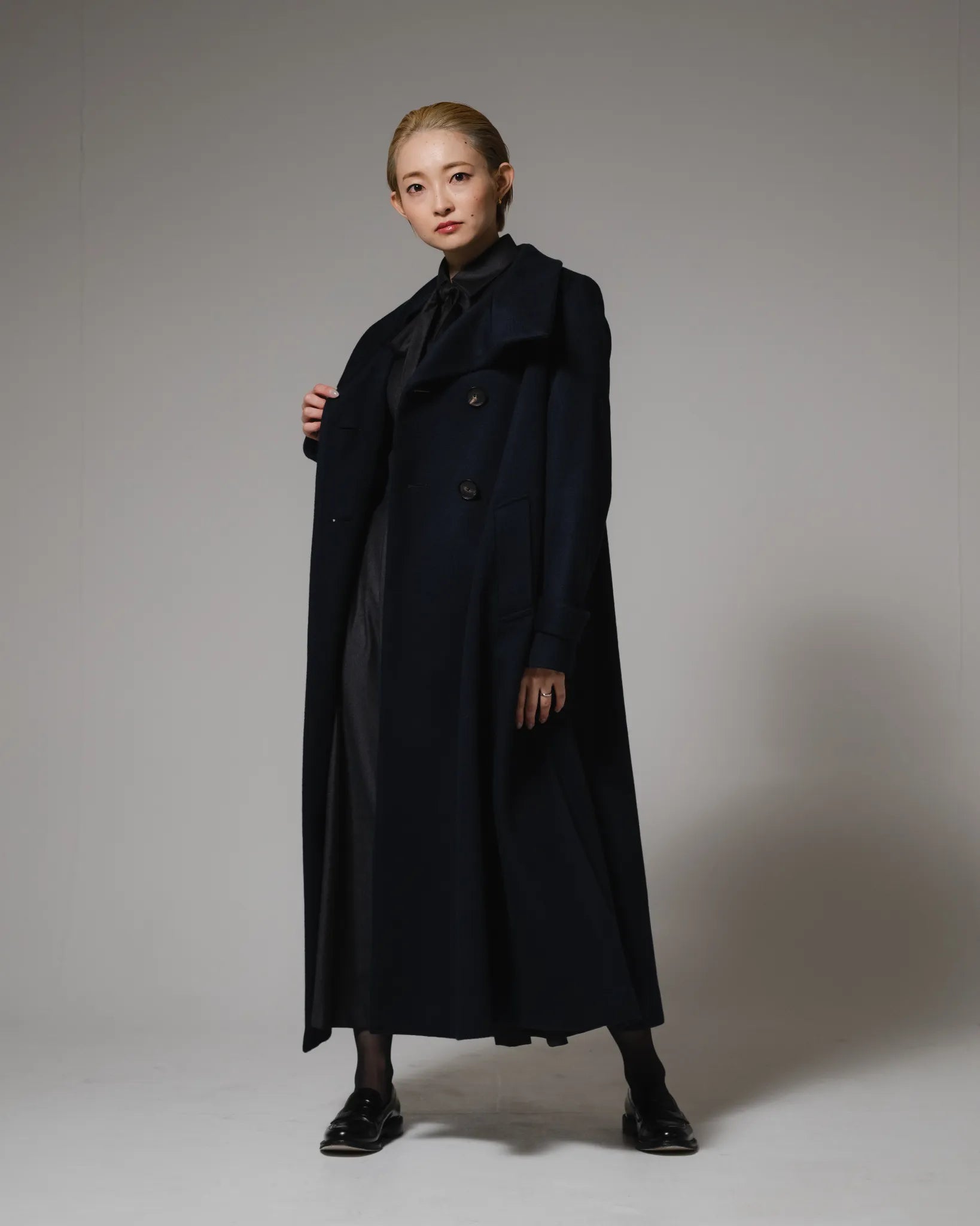 Named collection Void MTR ピュアカシミヤ スタンドカラーコート – YUUGA Named collection Void MTR ピュアカシミヤ スタンドカラーコート – YUUGA