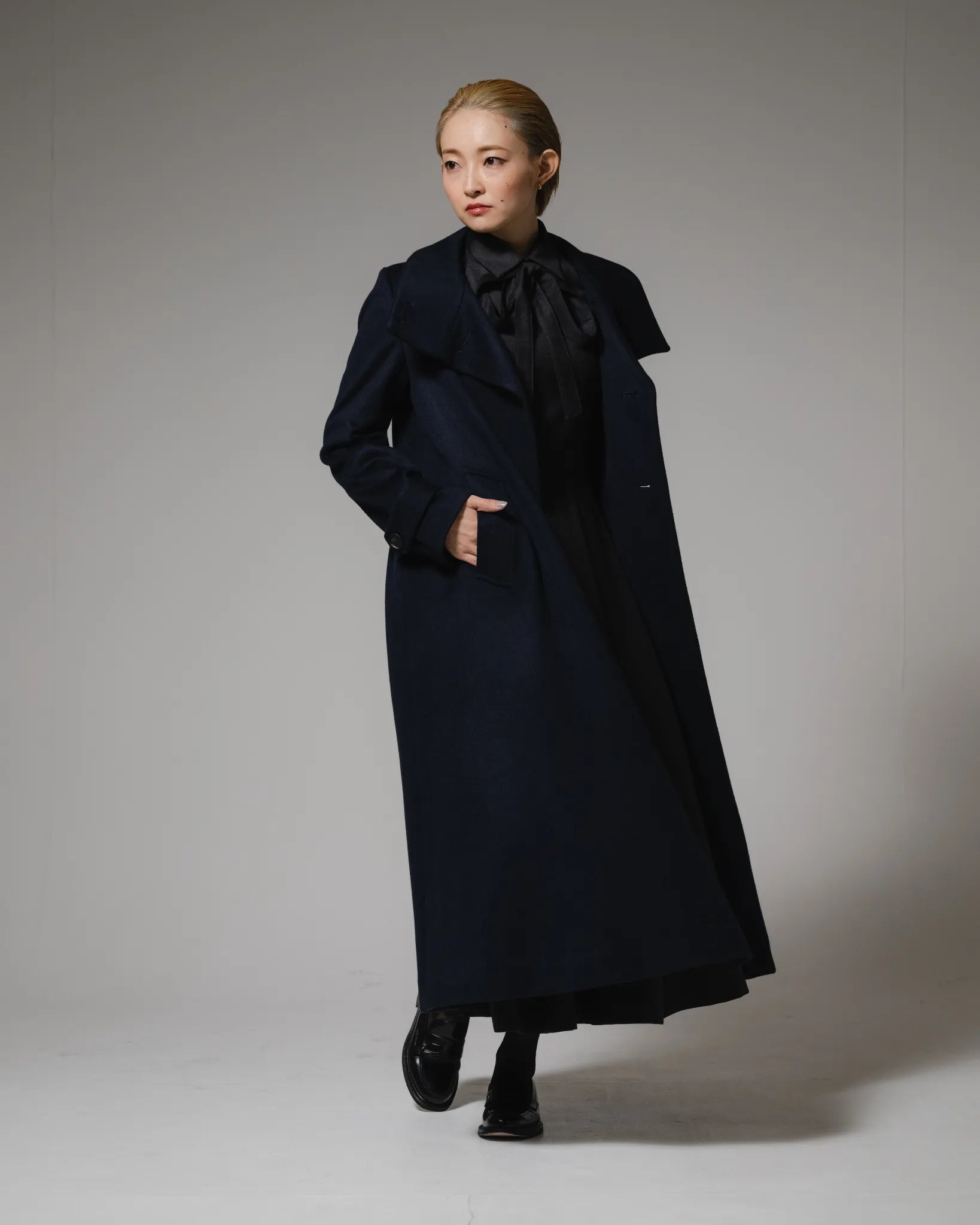 Named collection Void MTR ピュアカシミヤ スタンドカラーコート – YUUGA Named collection Void MTR ピュアカシミヤ スタンドカラーコート – YUUGA